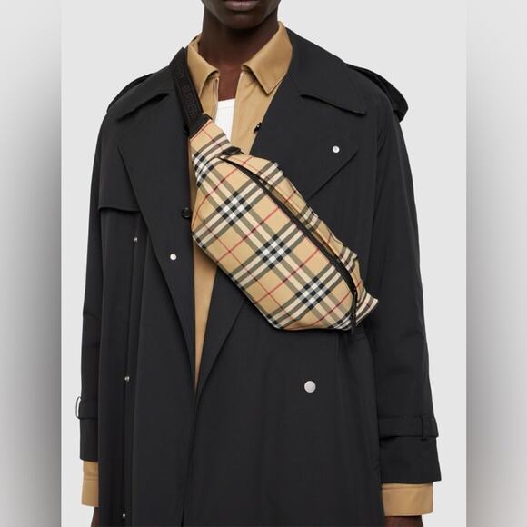 SALE ENDS 10/1 Burberry Beige Black Plaid Bum Bag Unisex NWT - Picture 1 of 10